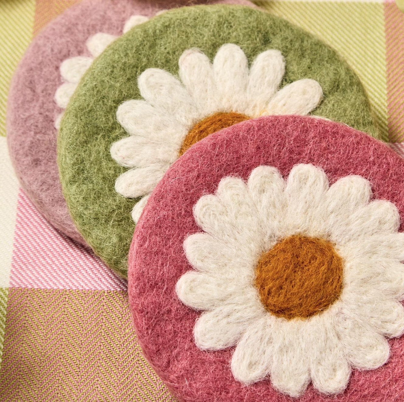 Daisy Wool Coasters Set
